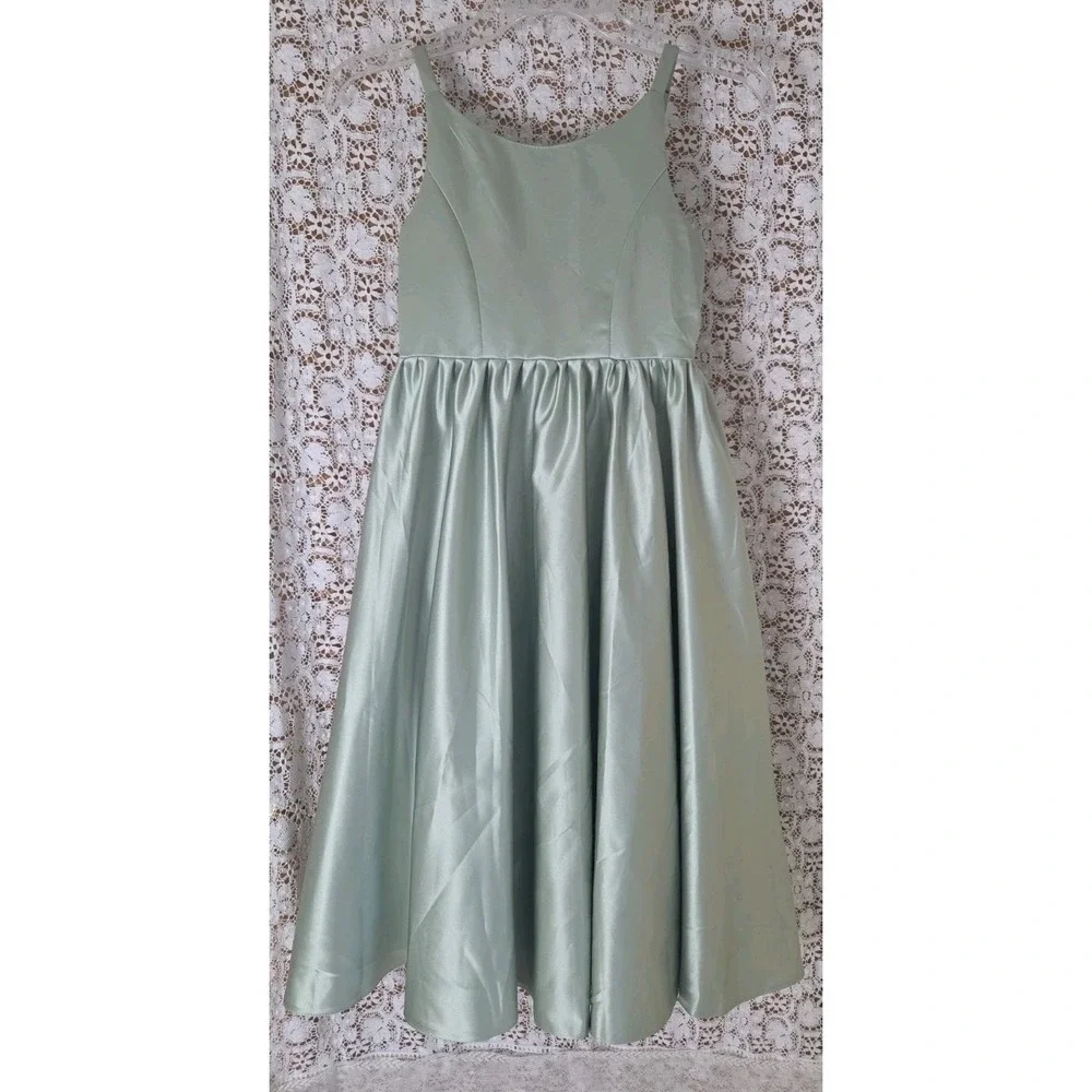 Girls Satin Maxi Dress 8 Green Detachable Bow Adjustable Straps Formal  NWT